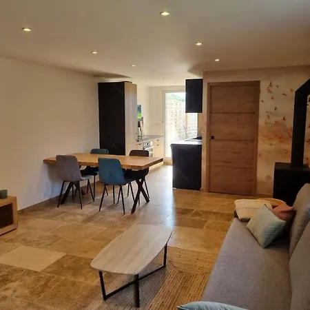 Maison 2 Avec Exterieur Et Jacuzzi Pont-de-lʼIsère
